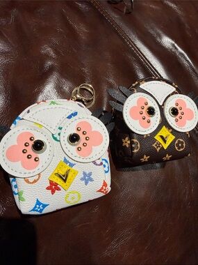 Cute Owl Keychain Coin Purse - White Multicolor Print